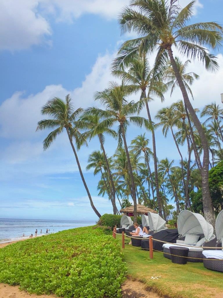 Hyatt Regency Maui Resort and Spa Rotating Outdoor Daybeds